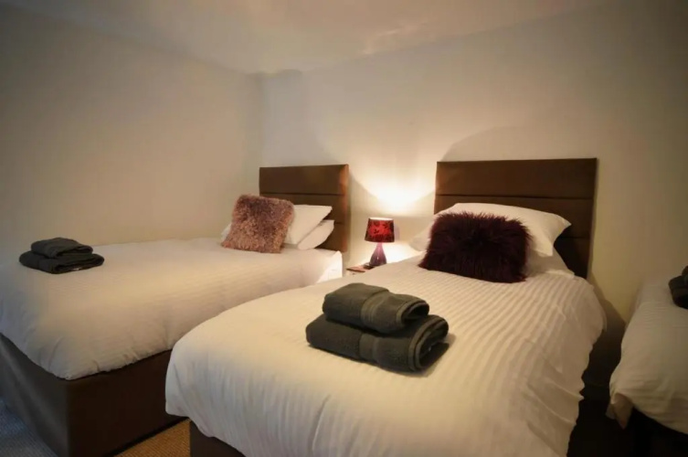 Dufftown Square Apartment