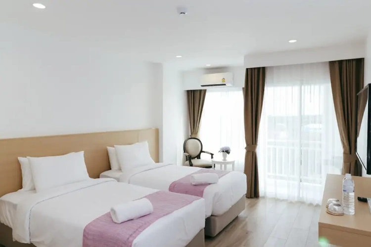 Superior Twin room with balcony