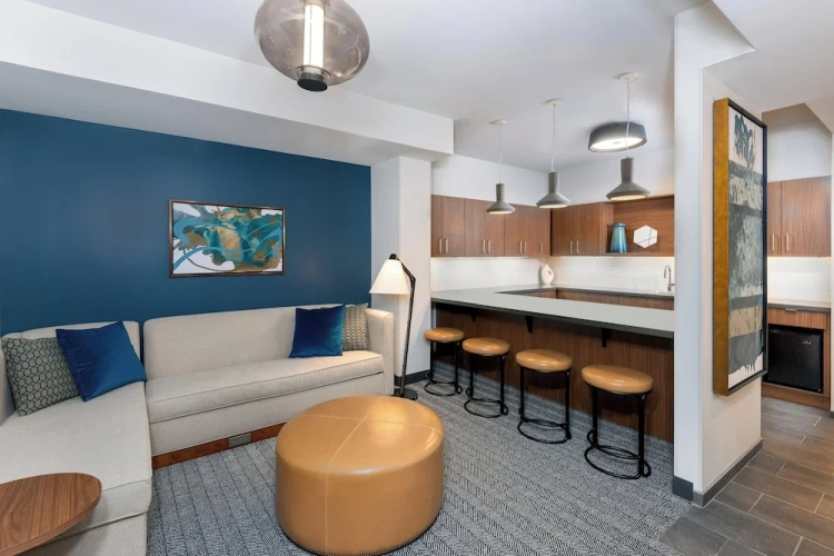 1 Bedroom Suite