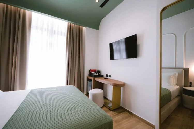 Standard Triple room with balcony