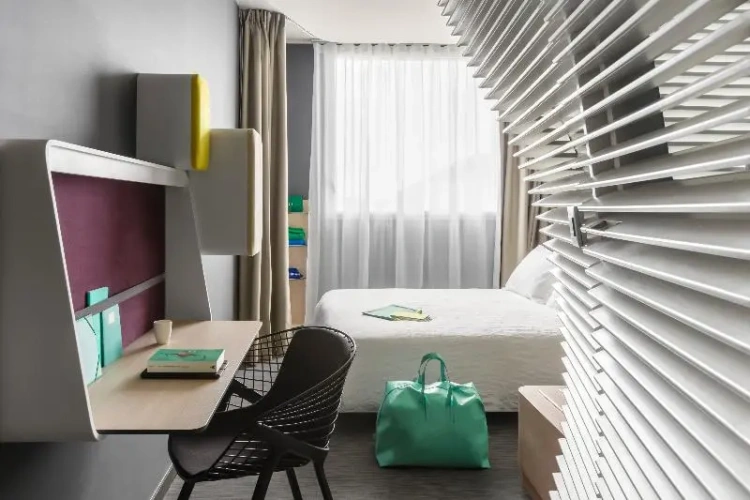 Classic Double room with city view