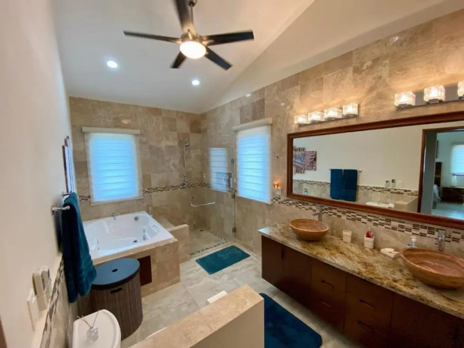 Casa Arnold - Luxurious 4 bedroom villa with pool