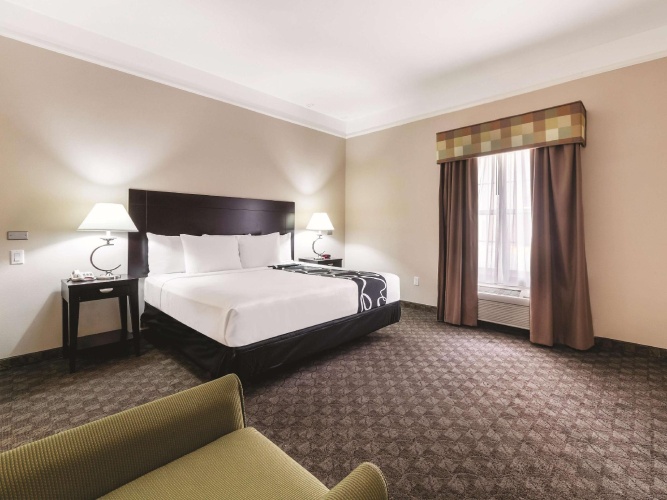 Deluxe Double Suite
