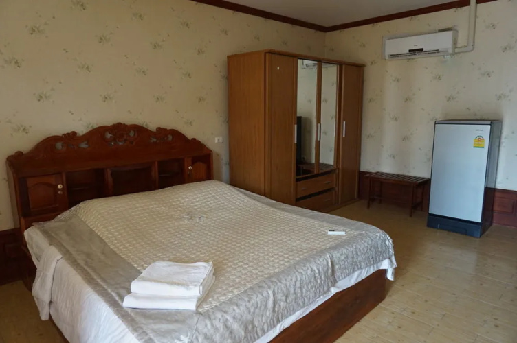 Phonepaseud Hotel