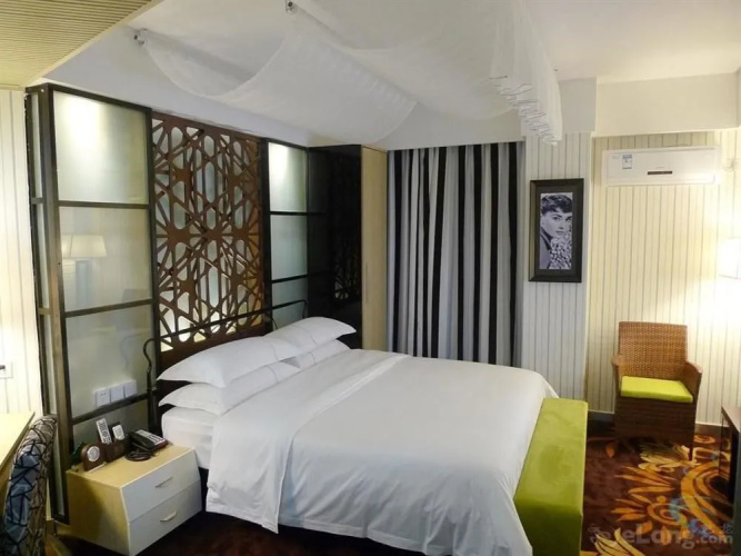 CN Holiday Hotel(广州悉恩假日酒店)