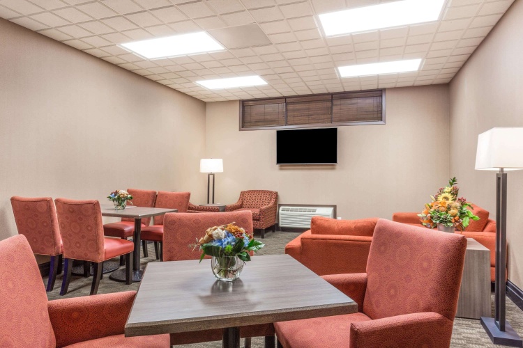 Wingate by Wyndham Regina photo 10