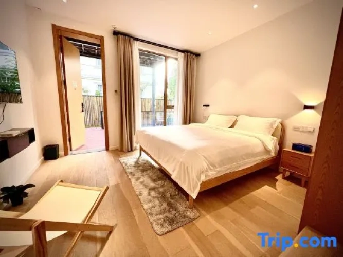 Standard Double room with courtyard view