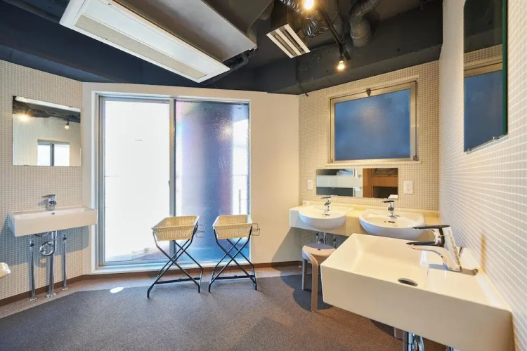 Capsule Hotel CONTINUE Njojo-Kita