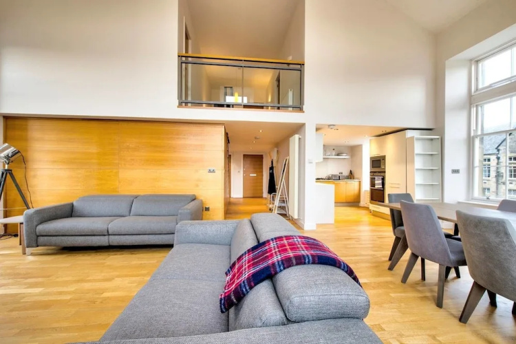 Iconic Quartermile Old Town 3 Bed Duplex