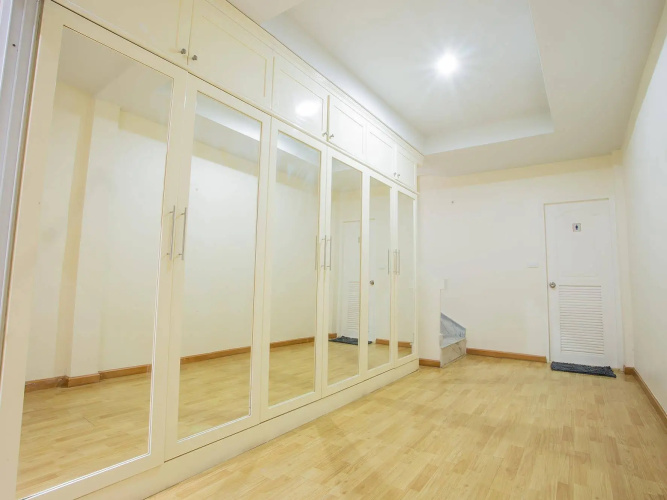 Oyo 618 At Khaosan Hostel