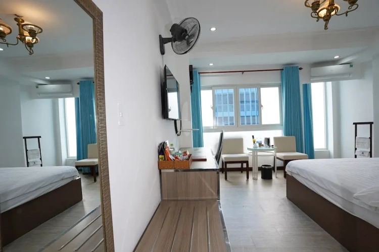 Deluxe Double room with city view
