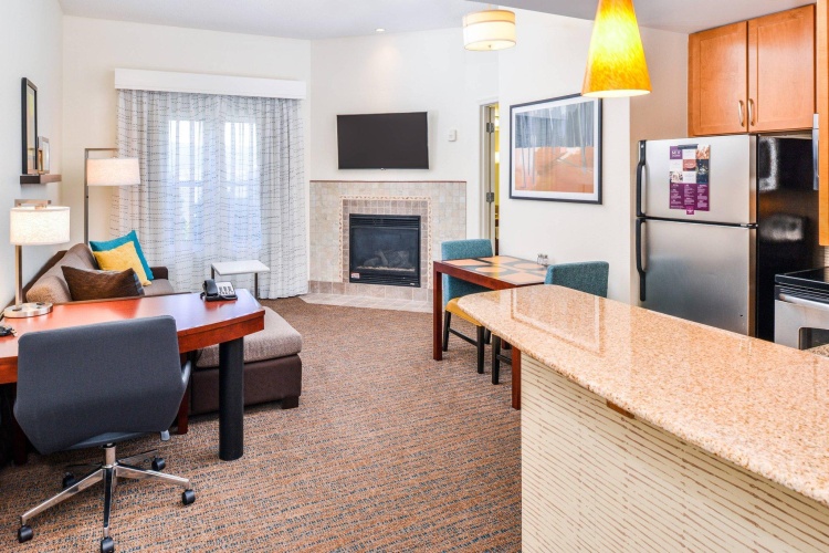 2 Bedrooms Double Suite
