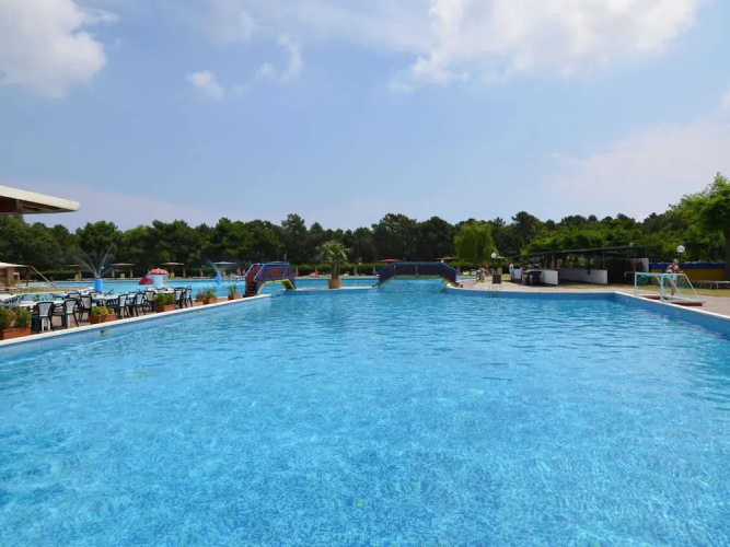 Bungalow by Beach With Water Park Fun