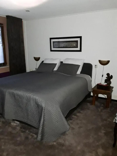 B & B D N Engel