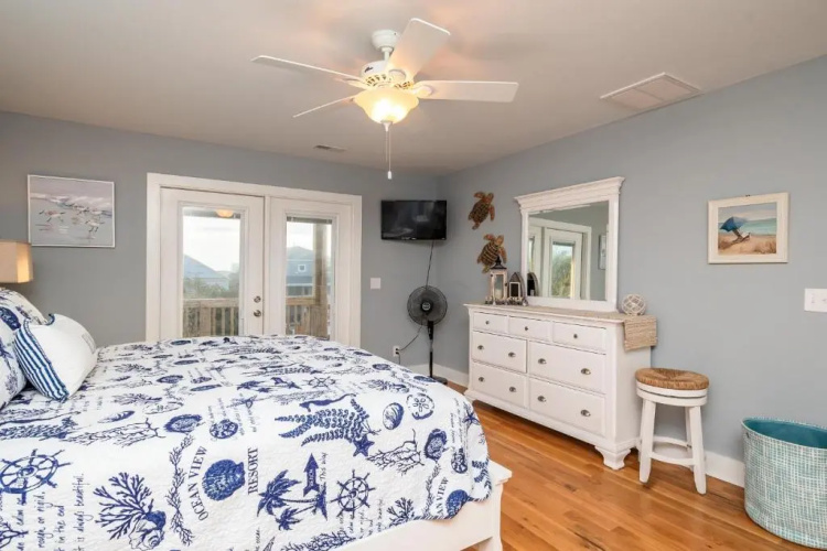 Beach 45 by Oak Island Accommodations