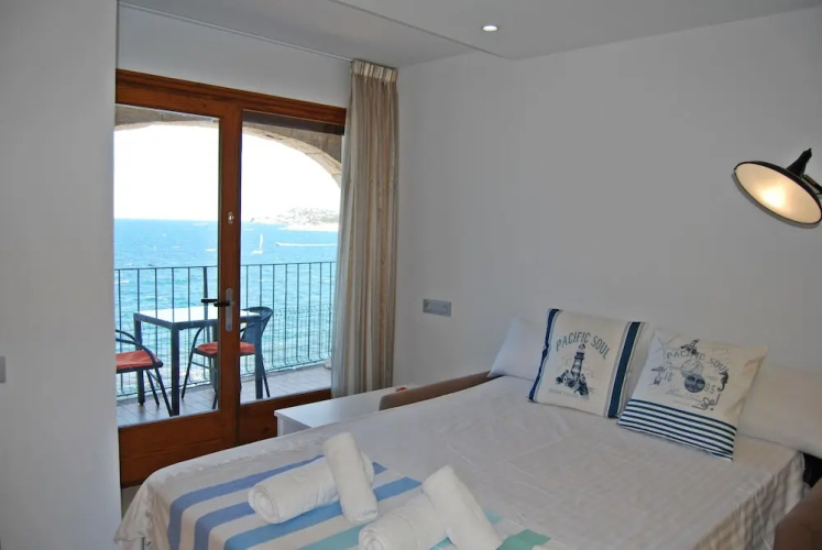 Albatros House