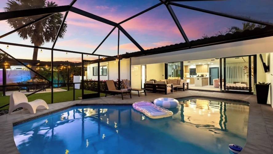 4 Bedrooms Cottage