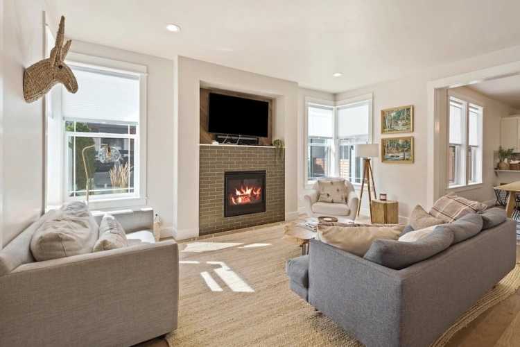 4 Bedrooms Cottage