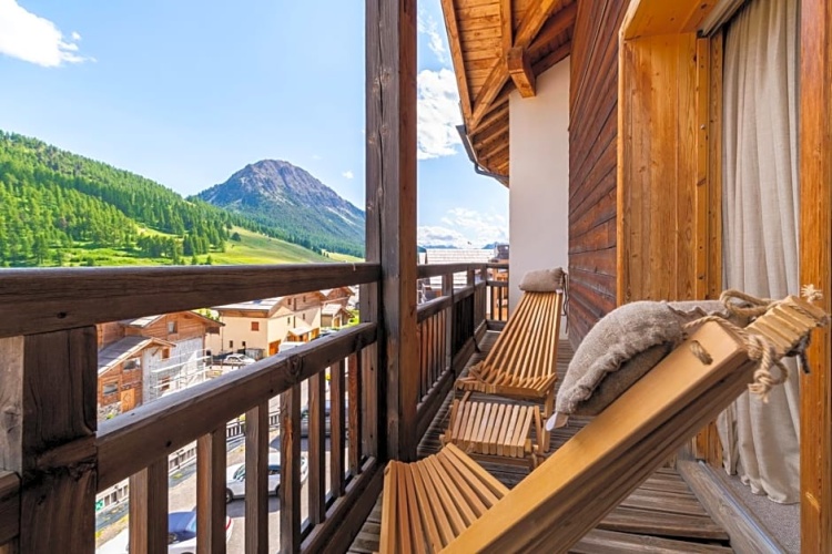 Classic room with balcony