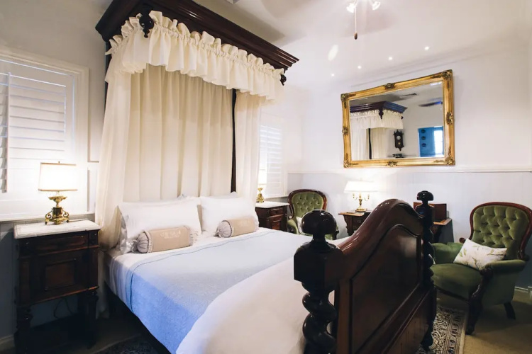 Studio Guest Suites