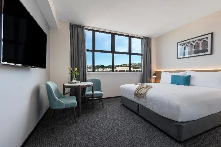 Double room with city view