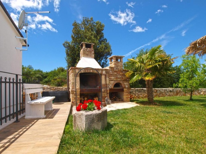 3 Bedrooms Cottage