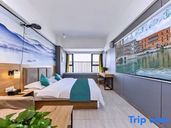 Standard Double room with city view
