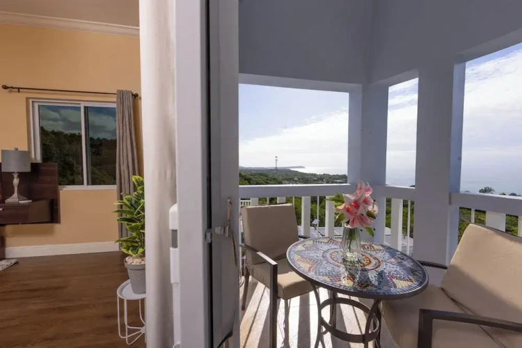 Deluxe Single room with balcony and with sea view