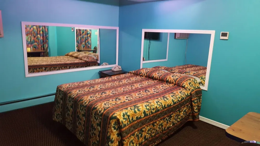 Sharn's Motel