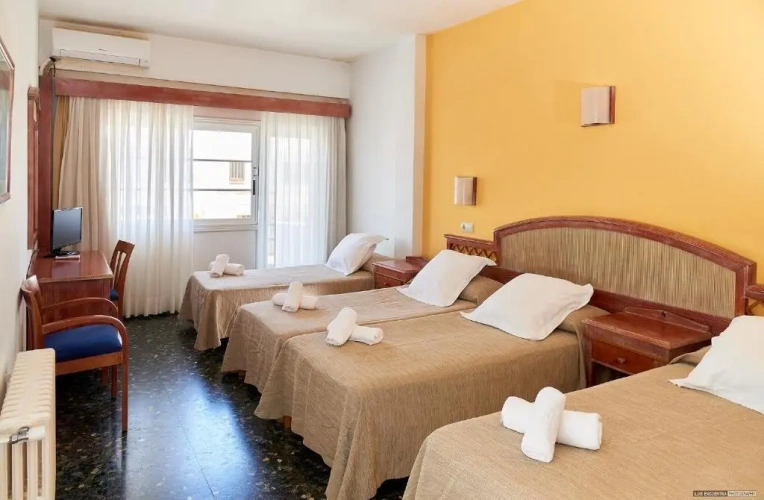Standard Quadruple room