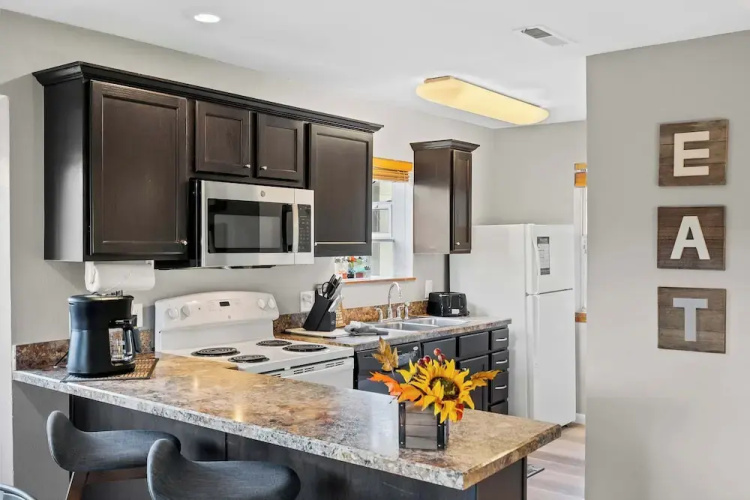 Silver Lake Hideaway Chic 2 Bdr, Dog Friendly!