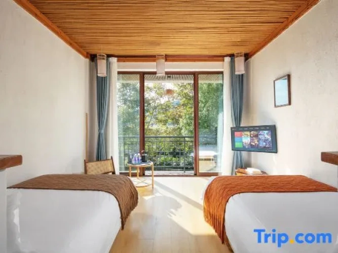 Economy Twin room with mountain view