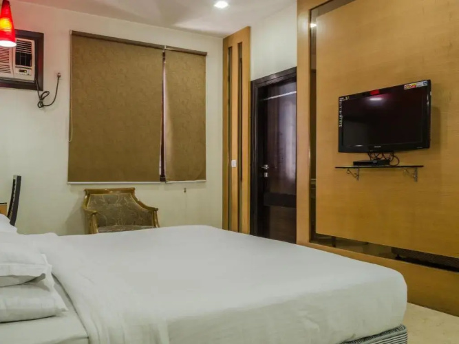 Hotel Metropolitan Karol Bagh