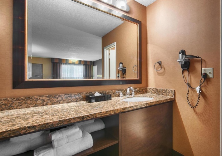 Best Western Plus Stovall's Inn photo 38