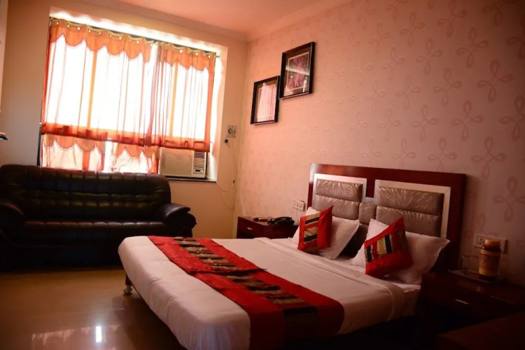 Hotel Orient Palace
