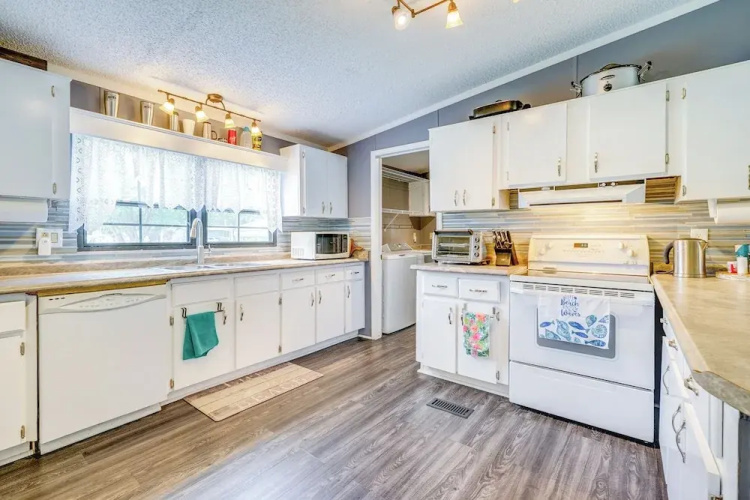Secluded Hampstead Vacation Rental With Deck!