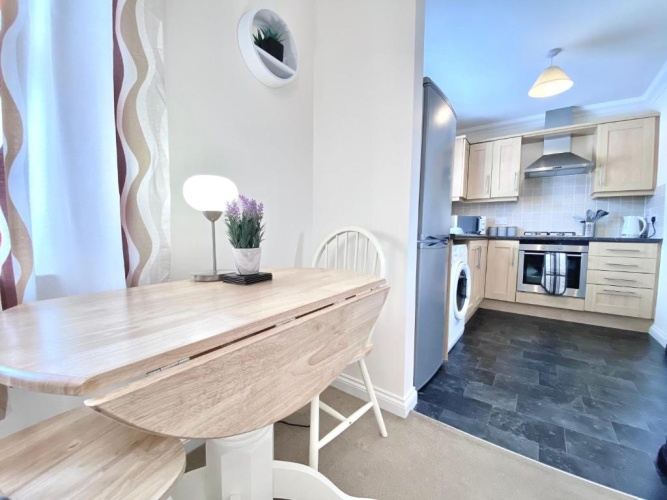 2 Bedrooms Apartment