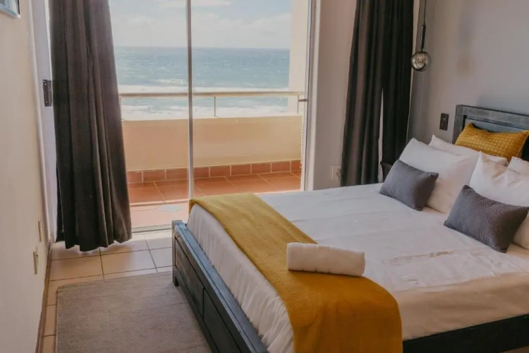 3 Bedrooms Apartment