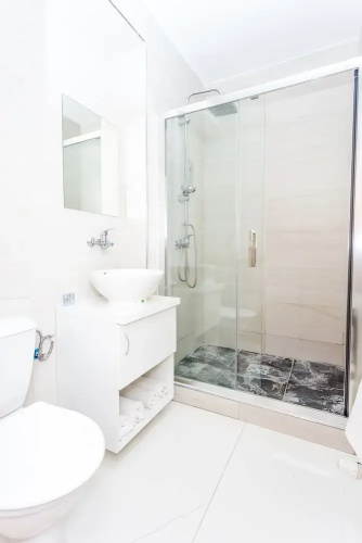 TIF hotel & restaurant