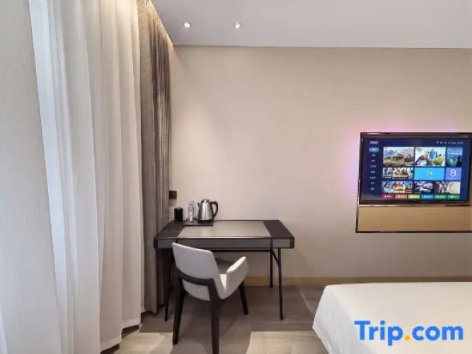 Premier Twin room