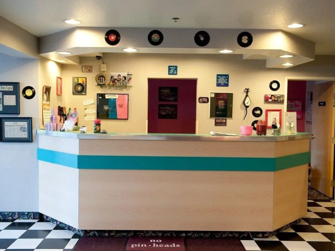 Happy Days Hotel