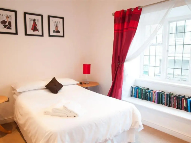 Huckleberrys Bar and Grill