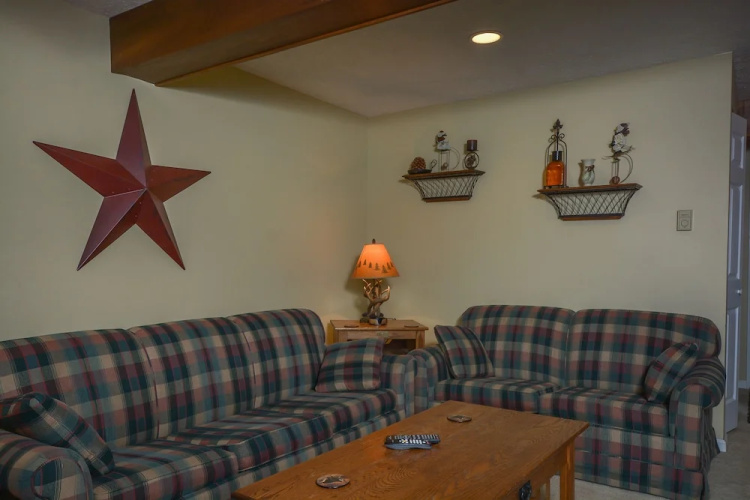 Ski Harbor 3 Bedroom Townhome #02