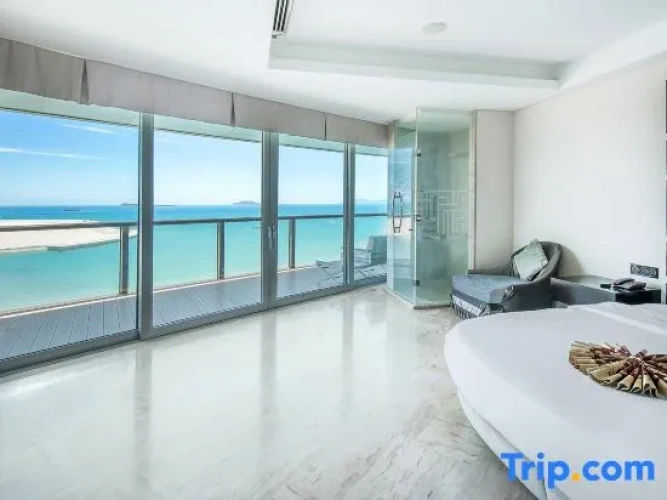 Premier Family Suite with balcony and with sea view