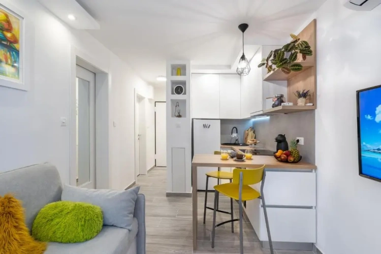 1 Bedroom Apartment