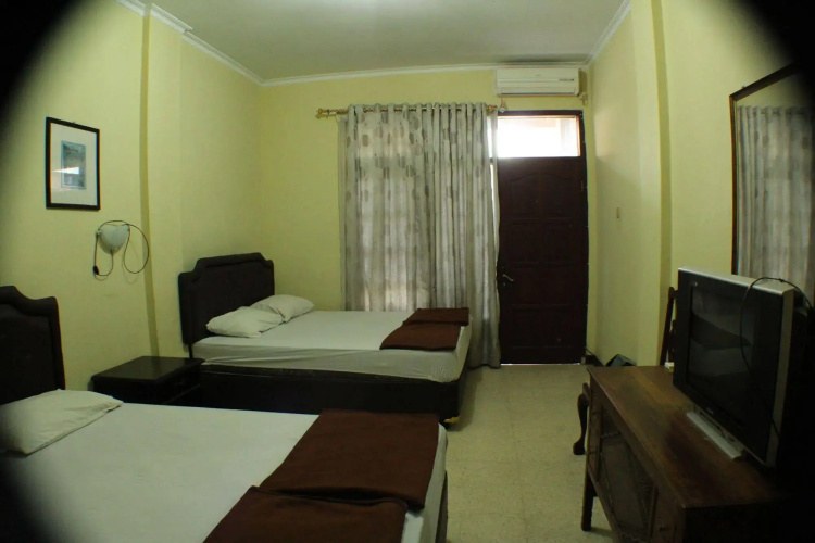 Ananda Hotel