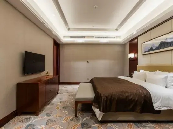 Baohua Mountain Jinlong International Hotel