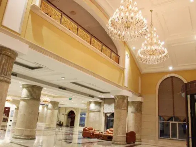 Peter International Hotel