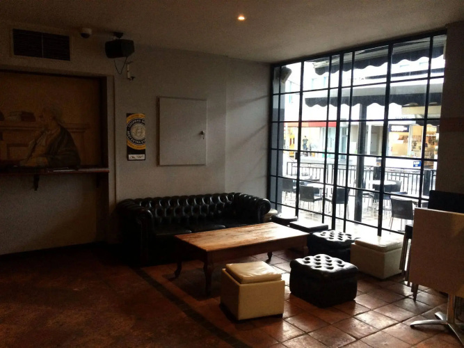 Star Bar Cafe and Hotel