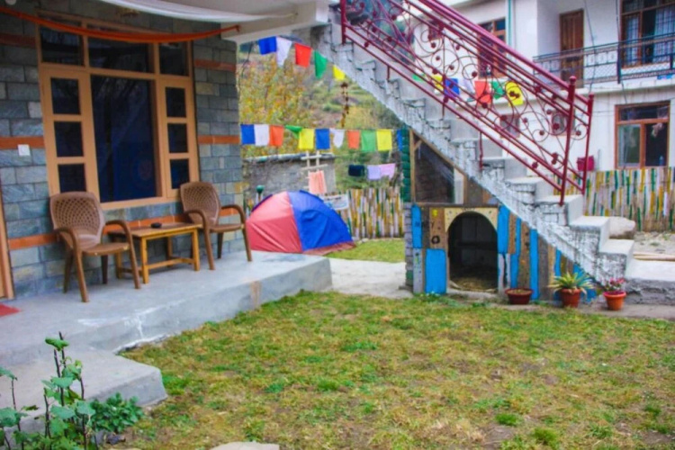 Goroomgo The Rama's Manali